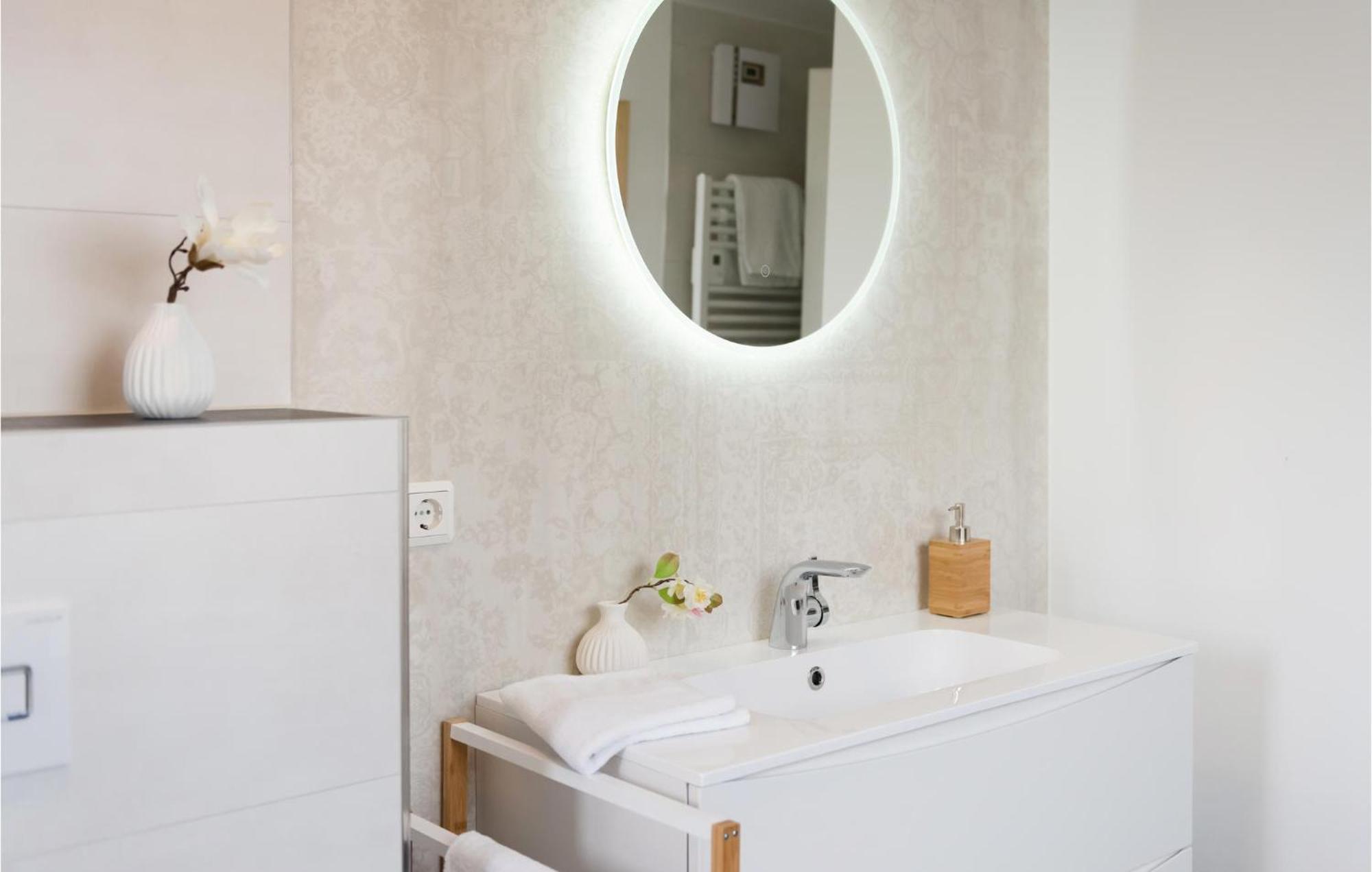 Amazing Apartment In Rechlin With Kitchen 外观 照片