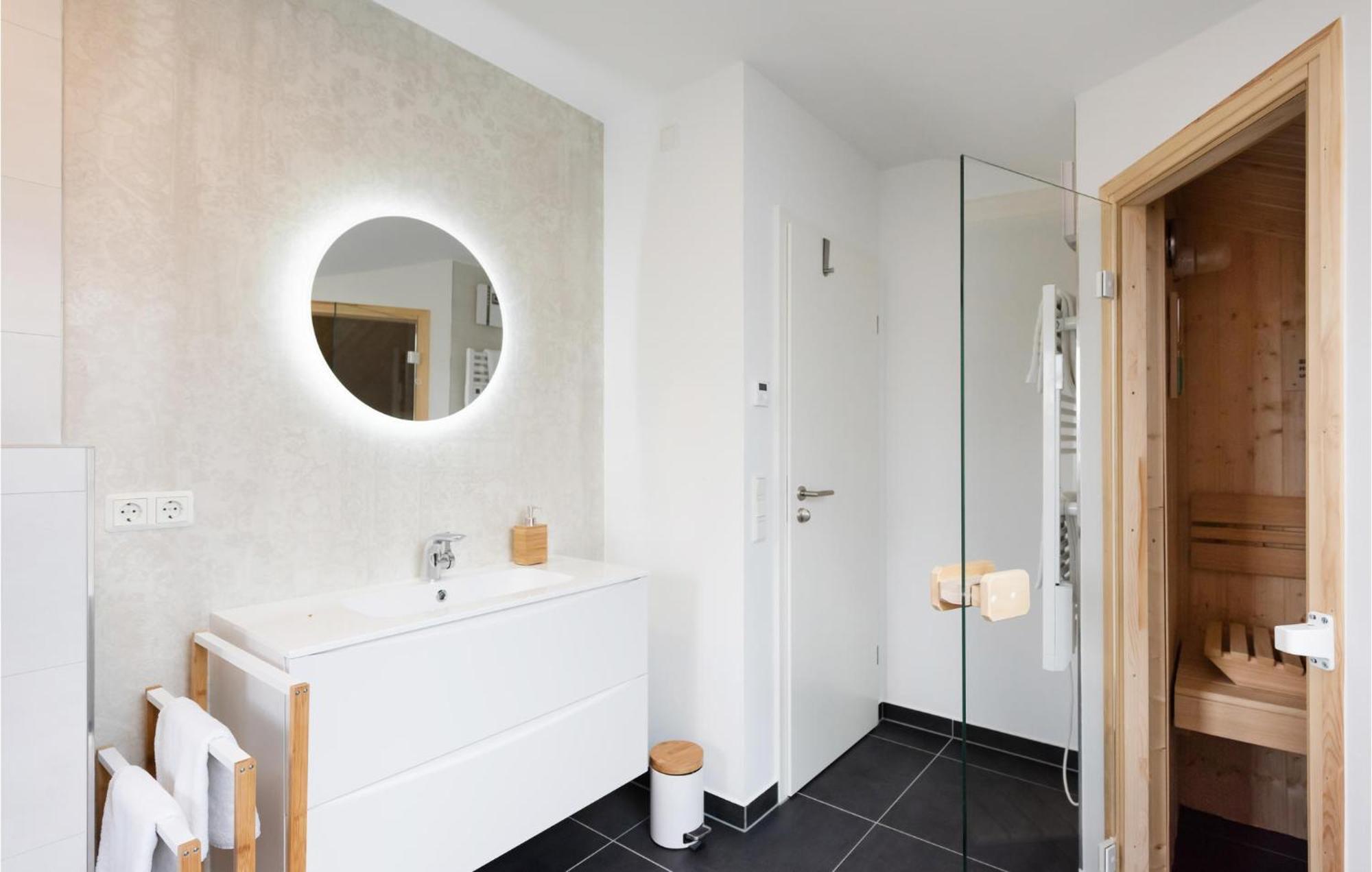 Amazing Apartment In Rechlin With Kitchen 外观 照片
